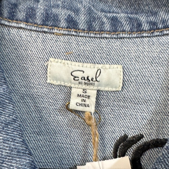 NWT, Smile Embroidery Patches, Denim Jacket, Easel - Picture 5 of 9